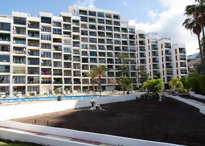 Modern Apartment With Pool And Wifi